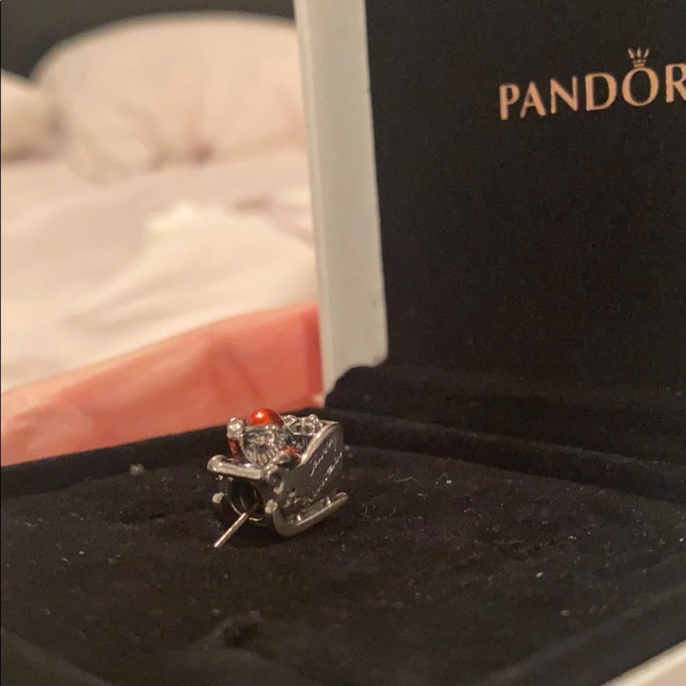 NEW* Pandora RED Christmas Santa 🎅 on Sleigh 🛷